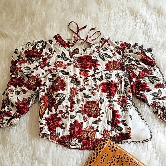 Floral top - Picture 3 of 7